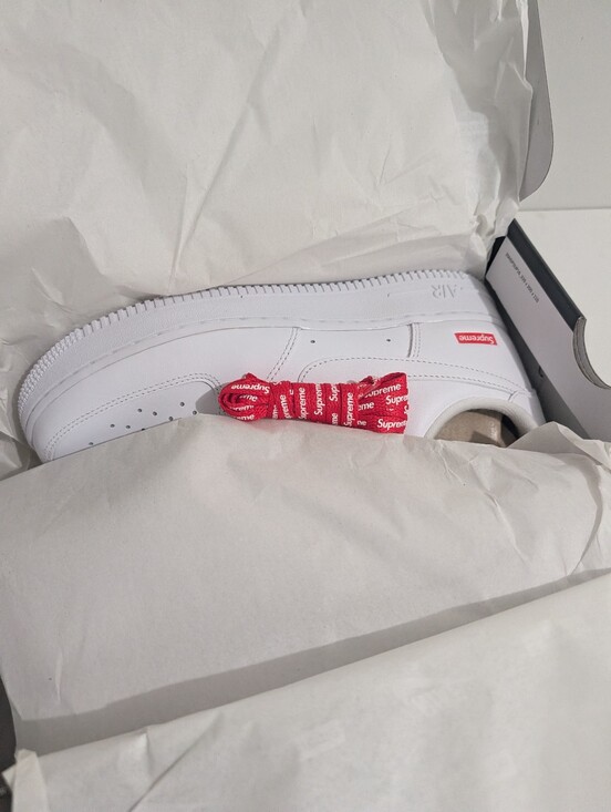 Supreme x Nike Air Force 1 Low \'Box Logo - White\' Sneakers | Mens Size 8b main image 5